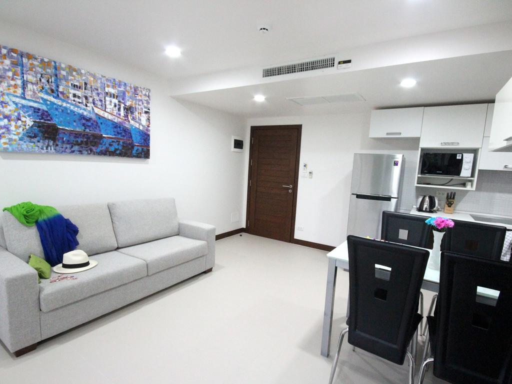 Karon Butterfly Appartement Phuket Buitenkant foto